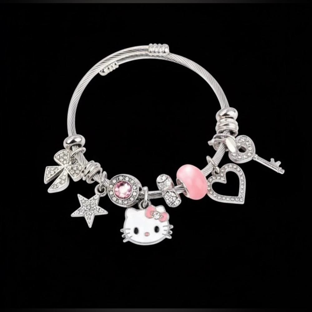 Hello Kitty Charm Bracelet w/ Classic
Velvet Black Jewelry Gift Box